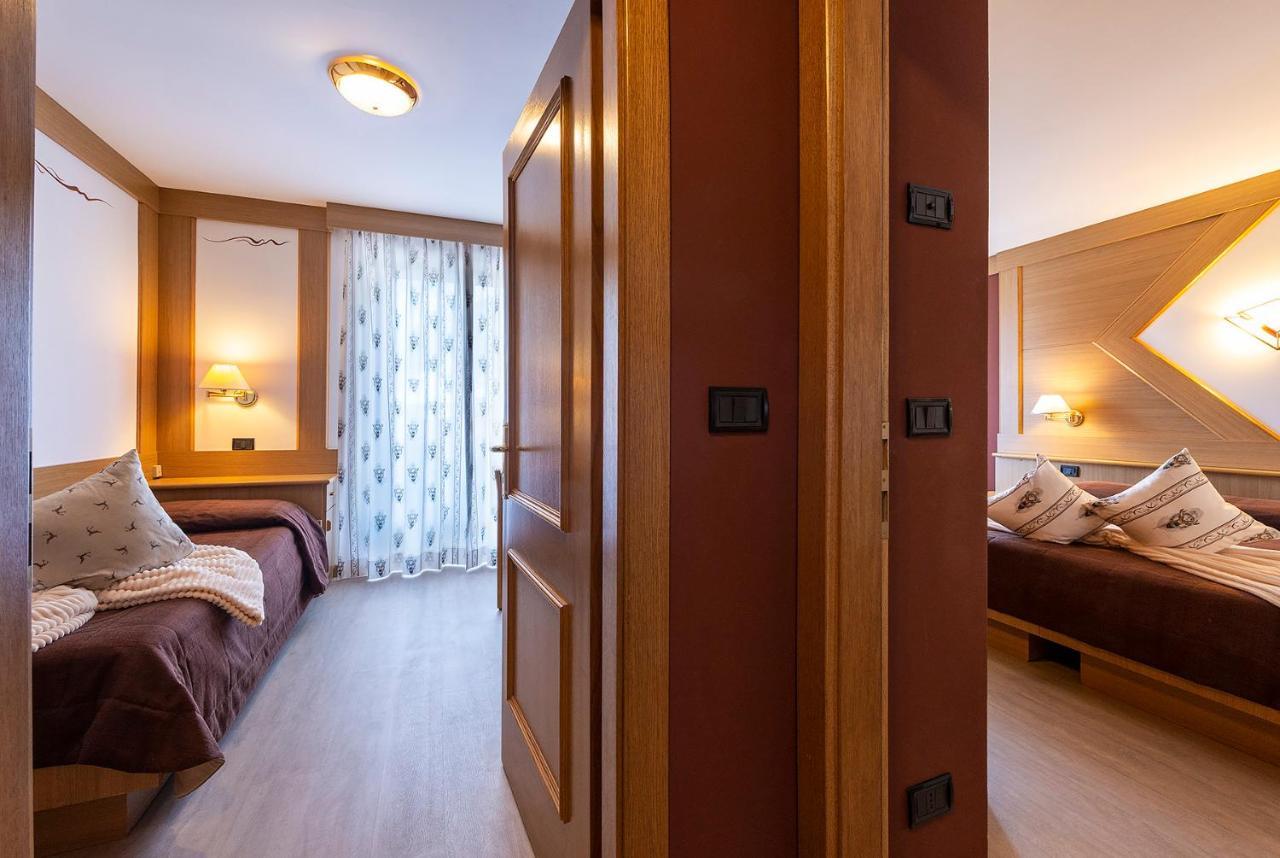 Hotel La Serenella โมเอนา ภายนอก รูปภาพ