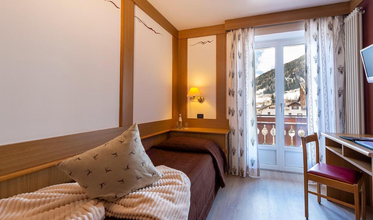 Hotel La Serenella โมเอนา ภายนอก รูปภาพ