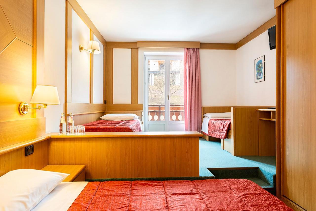 Hotel La Serenella โมเอนา ภายนอก รูปภาพ