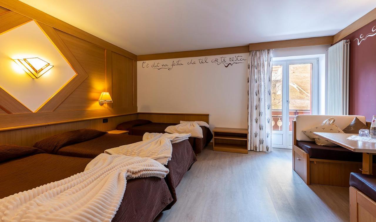 Hotel La Serenella โมเอนา ภายนอก รูปภาพ