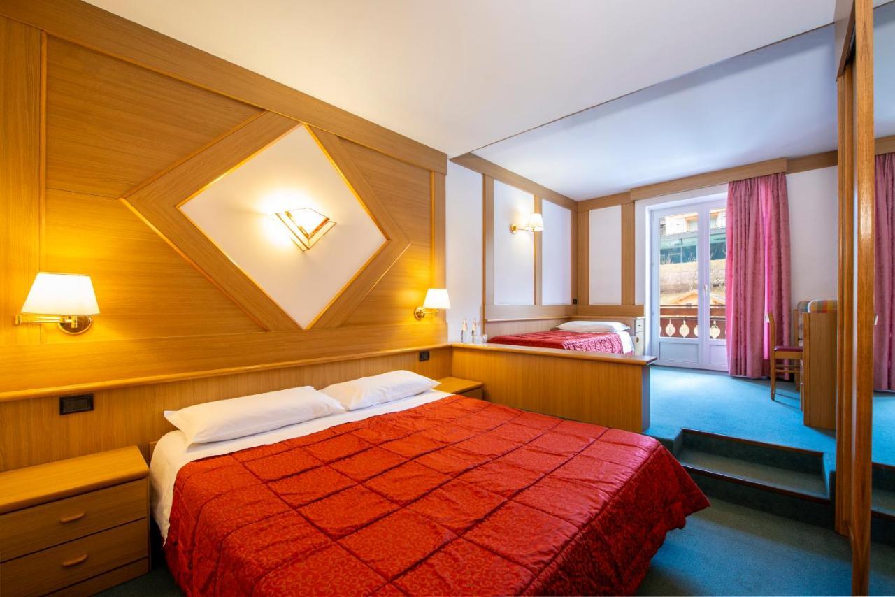Hotel La Serenella โมเอนา ภายนอก รูปภาพ