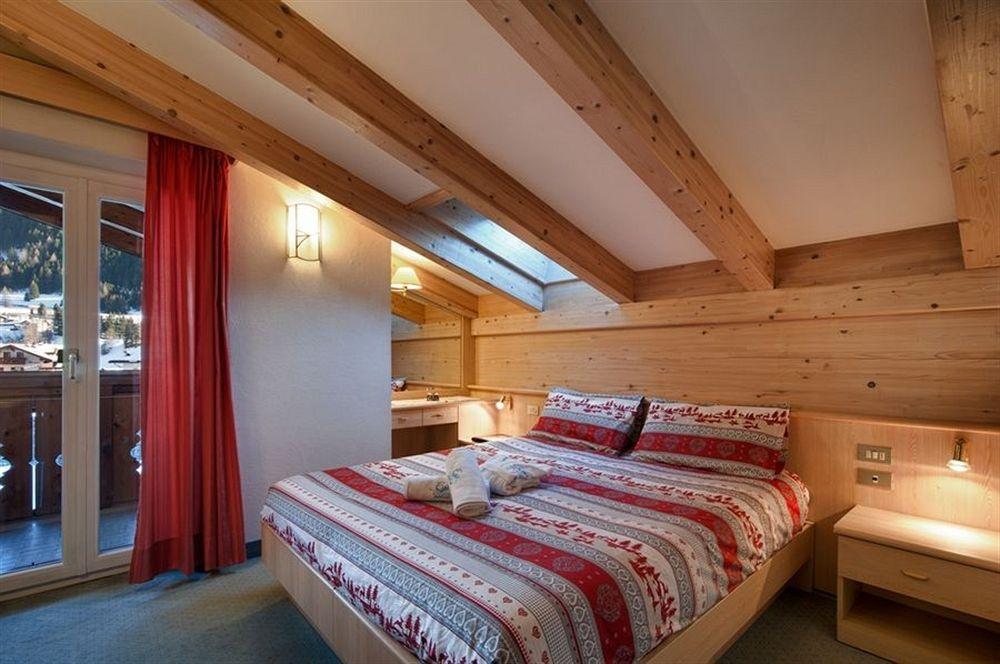 Hotel La Serenella โมเอนา ภายนอก รูปภาพ